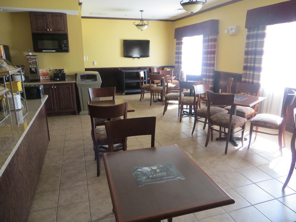 Days Inn By Wyndham Ellis Esterno foto