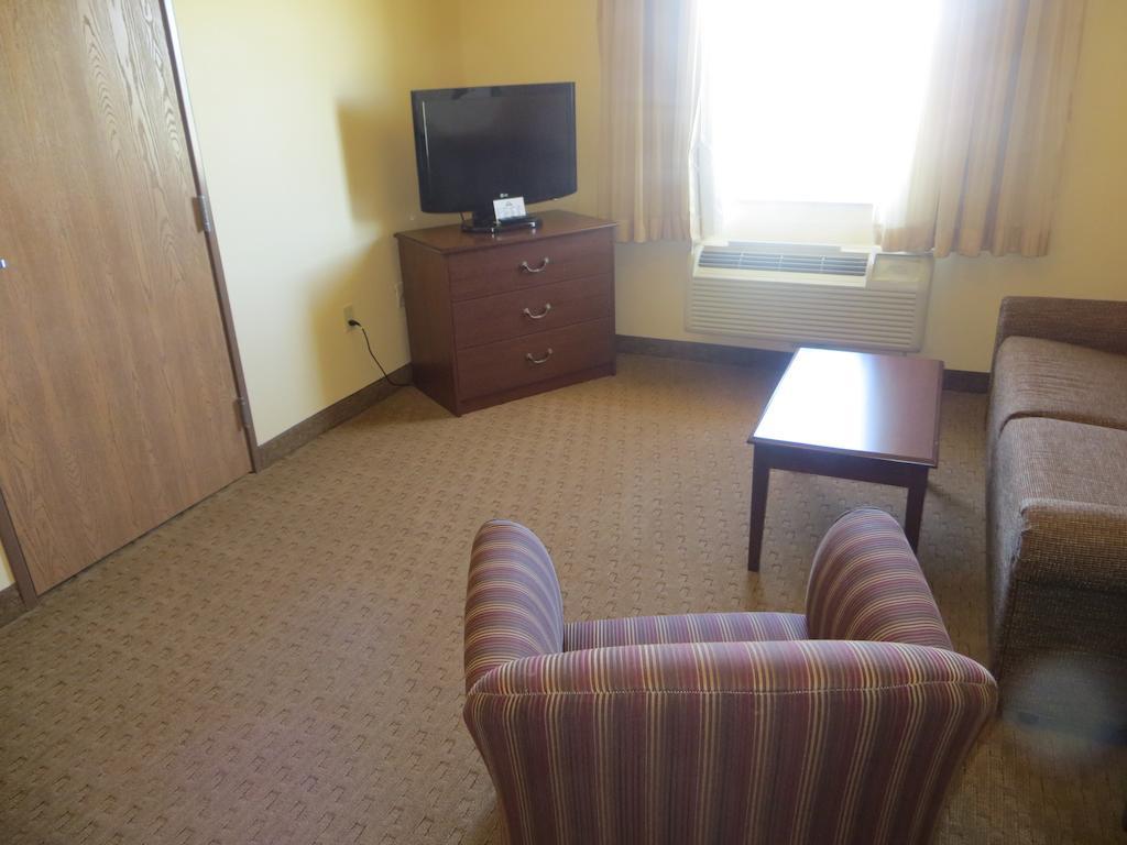 Days Inn By Wyndham Ellis Esterno foto
