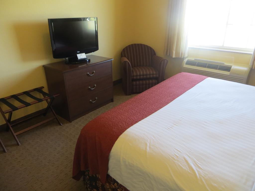 Days Inn By Wyndham Ellis Esterno foto