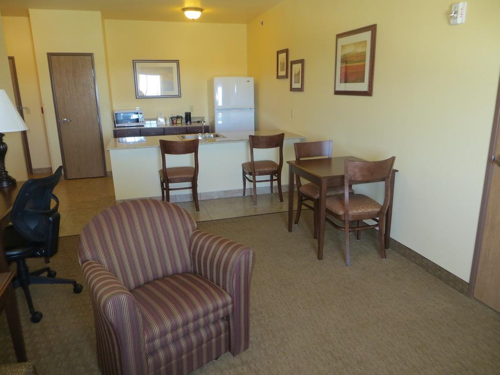 Days Inn By Wyndham Ellis Esterno foto