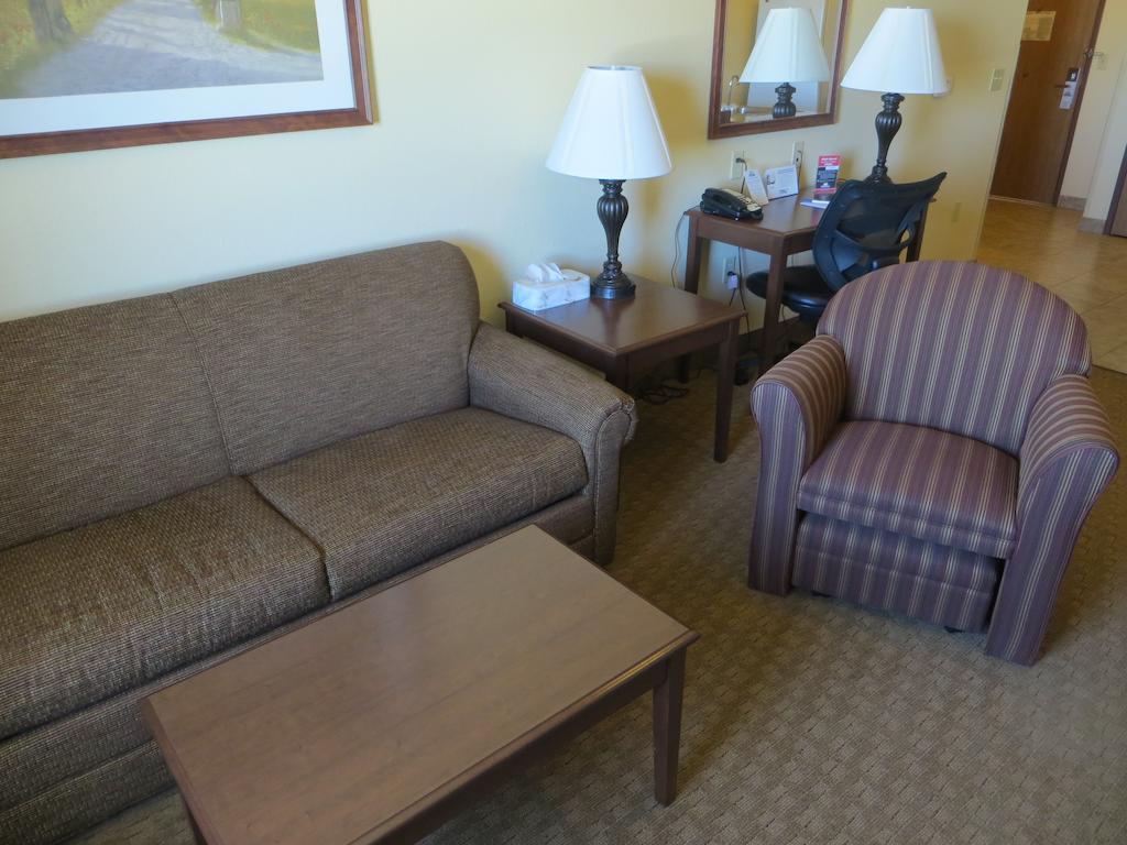 Days Inn By Wyndham Ellis Esterno foto