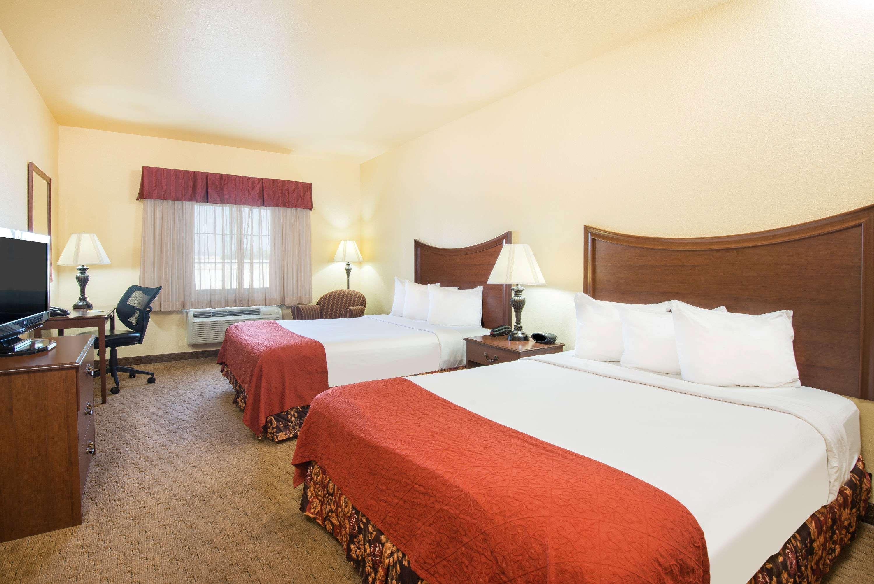 Days Inn By Wyndham Ellis Esterno foto