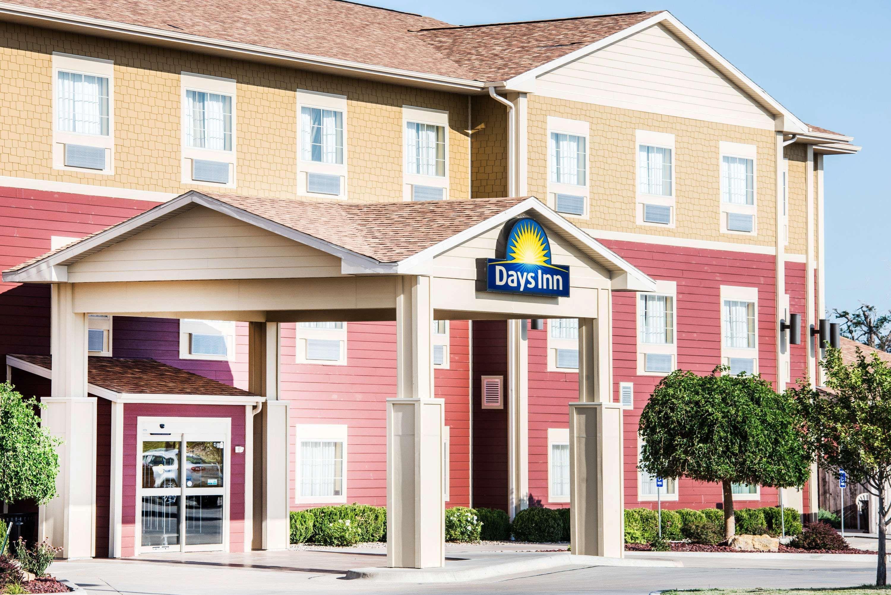 Days Inn By Wyndham Ellis Esterno foto