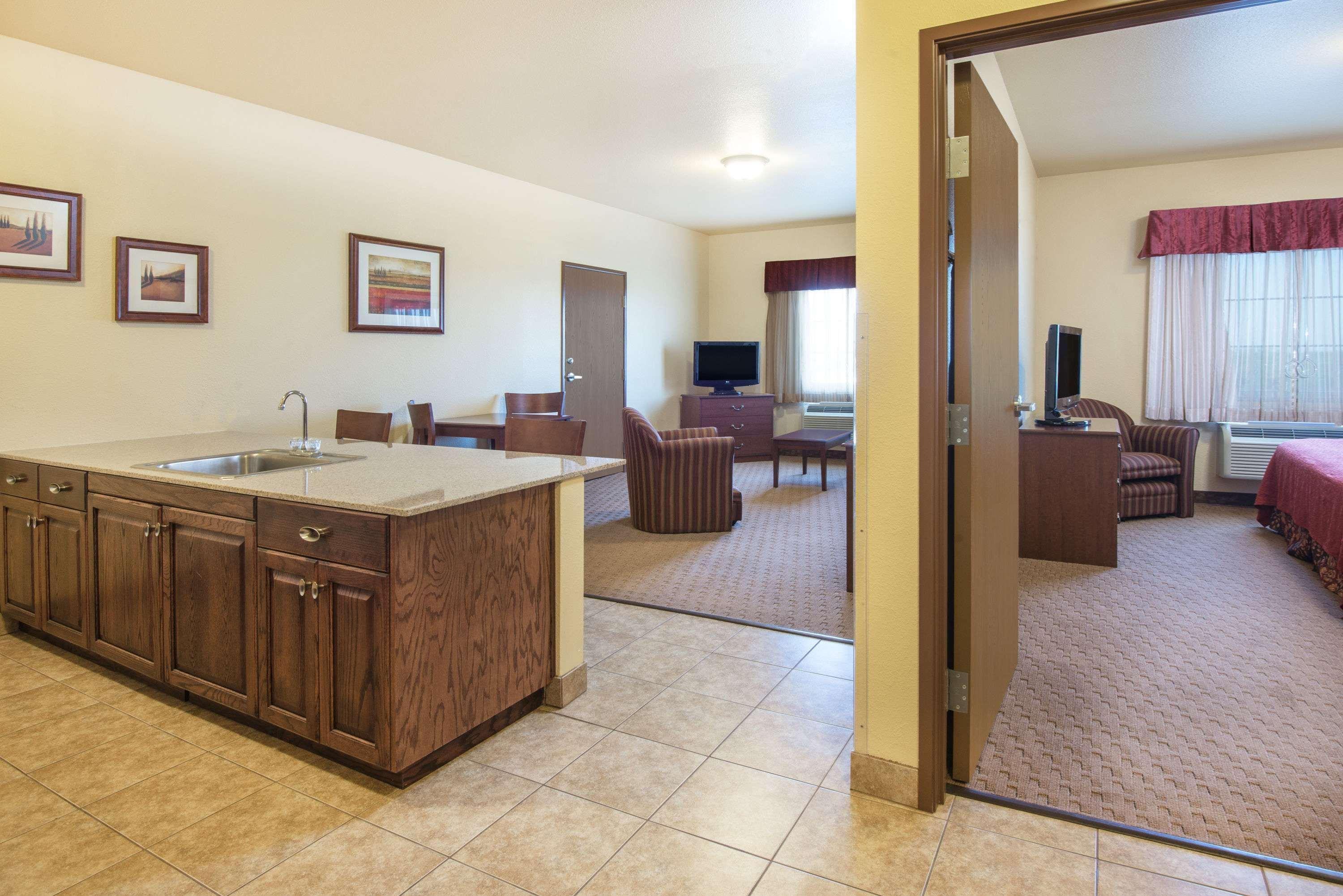 Days Inn By Wyndham Ellis Esterno foto